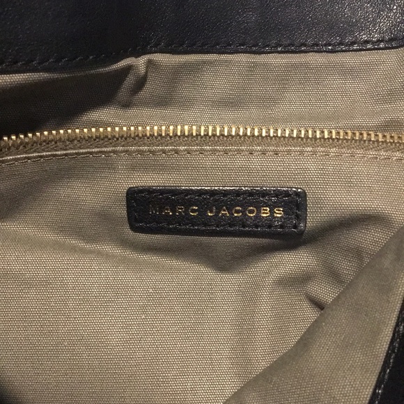 Marc Jacobs black crossbody bag - Picture 9 of 10
